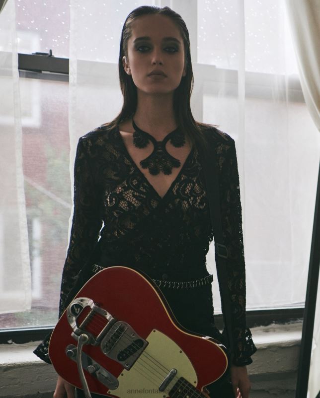 Anne Fontaine vrouwen iven kraag gehaakte kanten ketting met kralen accessoires zwart 06TRT511