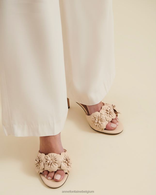 Anne Fontaine vrouwen Leren sandaal hakken met kamillehak en 3D-bloemen schoenen beige/zand 06TRT33
